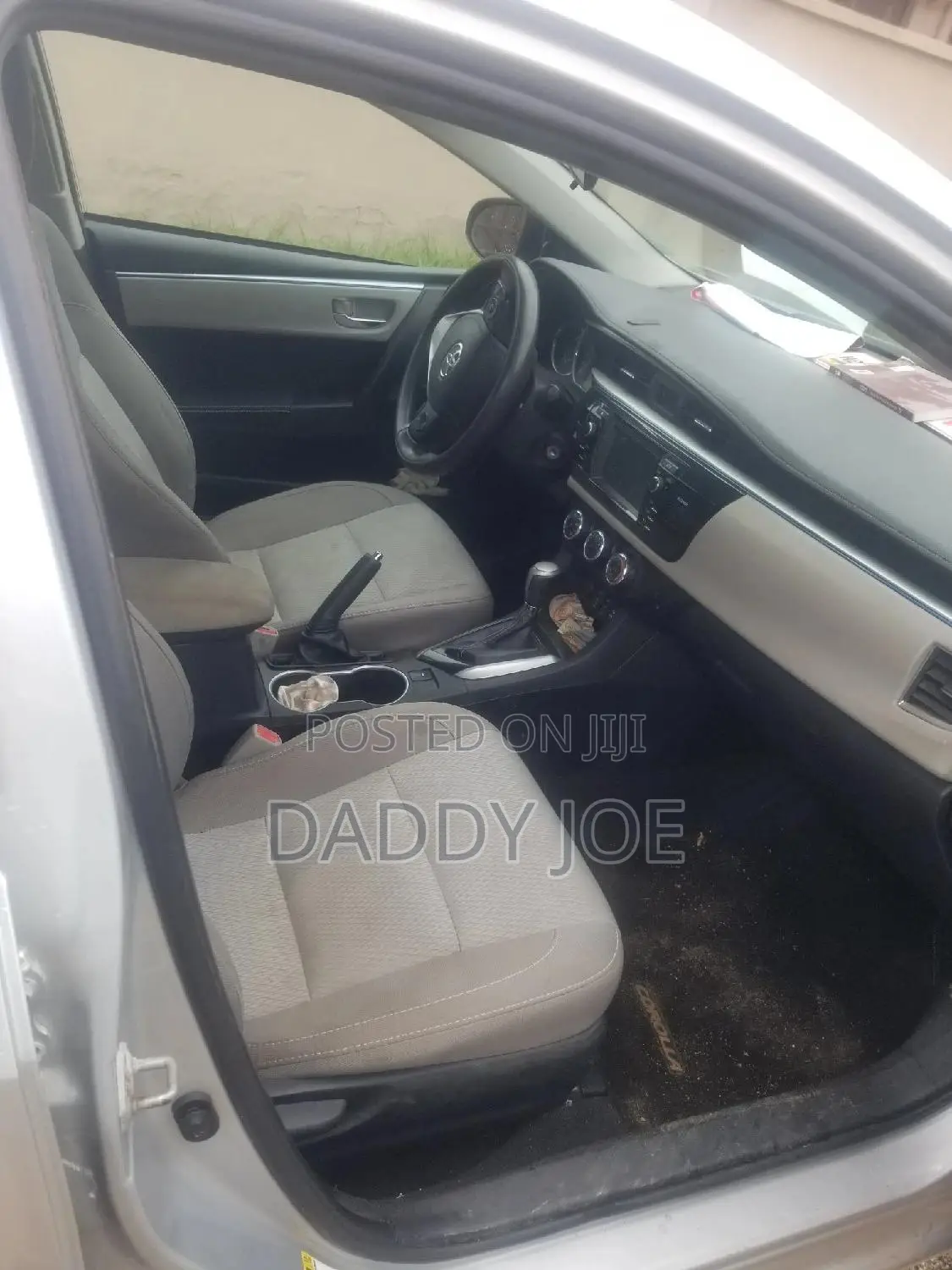 Toyota Corolla LE 4dr Sedan (1.8L 4cyl CVT) 2016 Silver