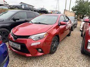 Toyota Corolla 2014 Red