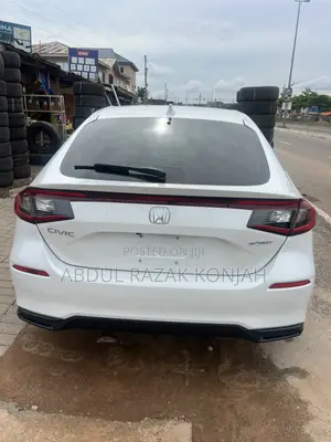 Honda Civic Sport CVT 2023 White