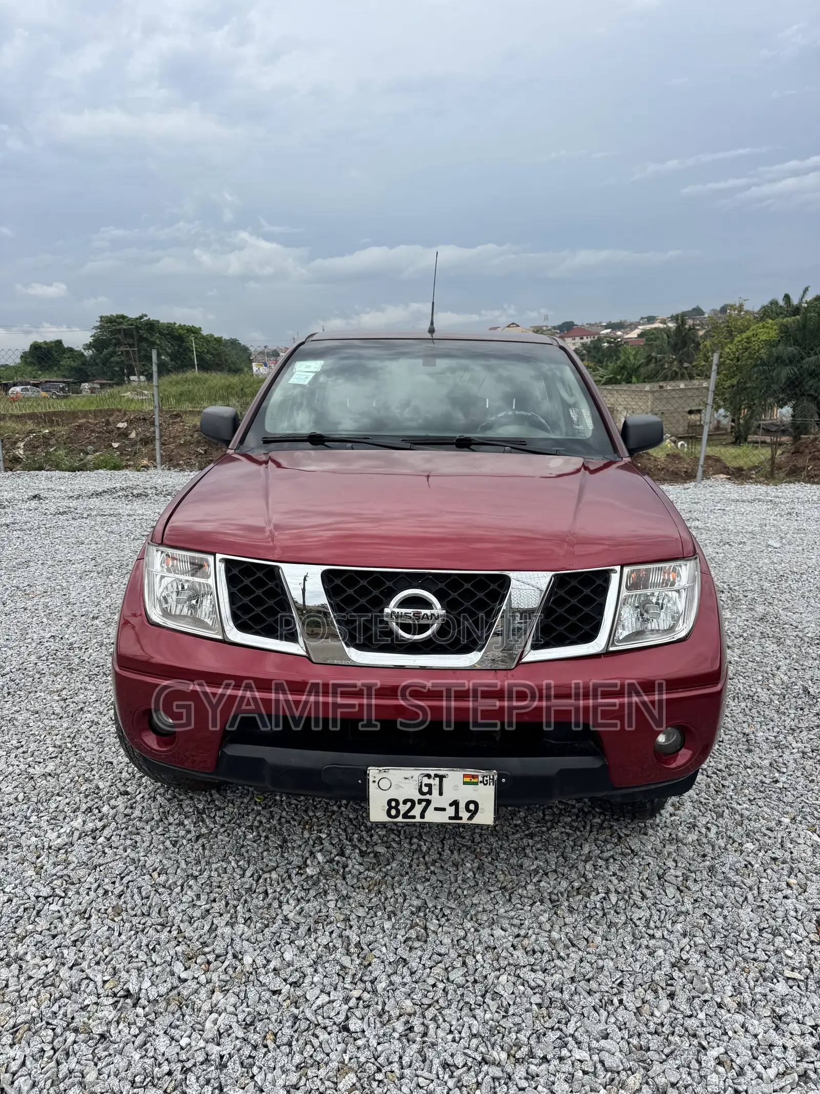 Nissan Navara 2012 Red