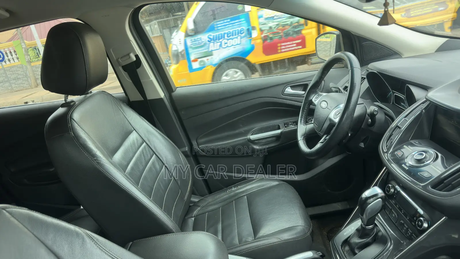 Ford Escape Titanium 4dr SUV (1.6L 4cyl Turbo 6A) 2015 Black
