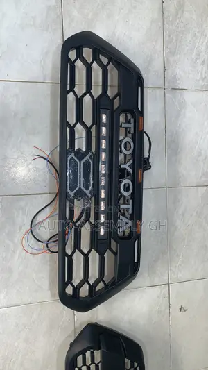Toyota Tacoma 2016 - 2022 Front Grille With Led