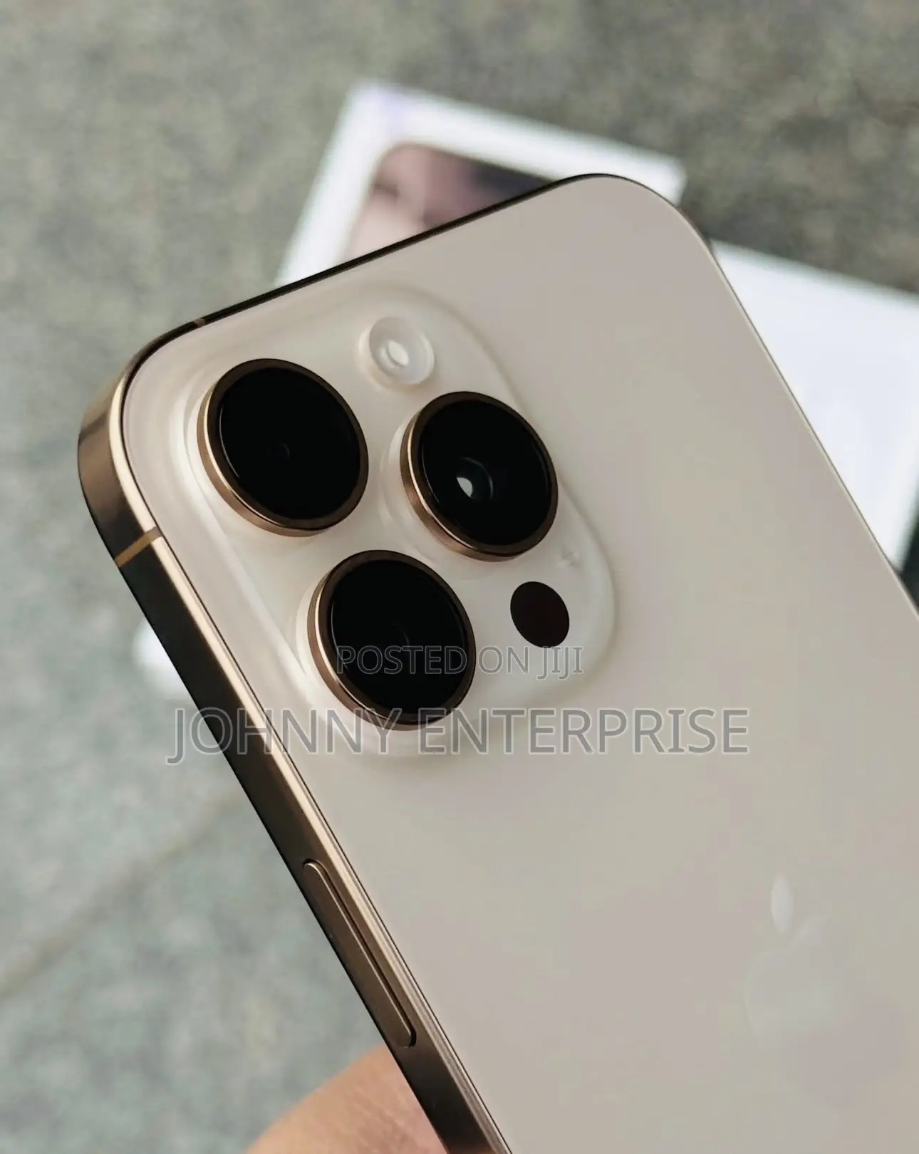 New Apple iPhone 16 Pro Max 1 TB Gold