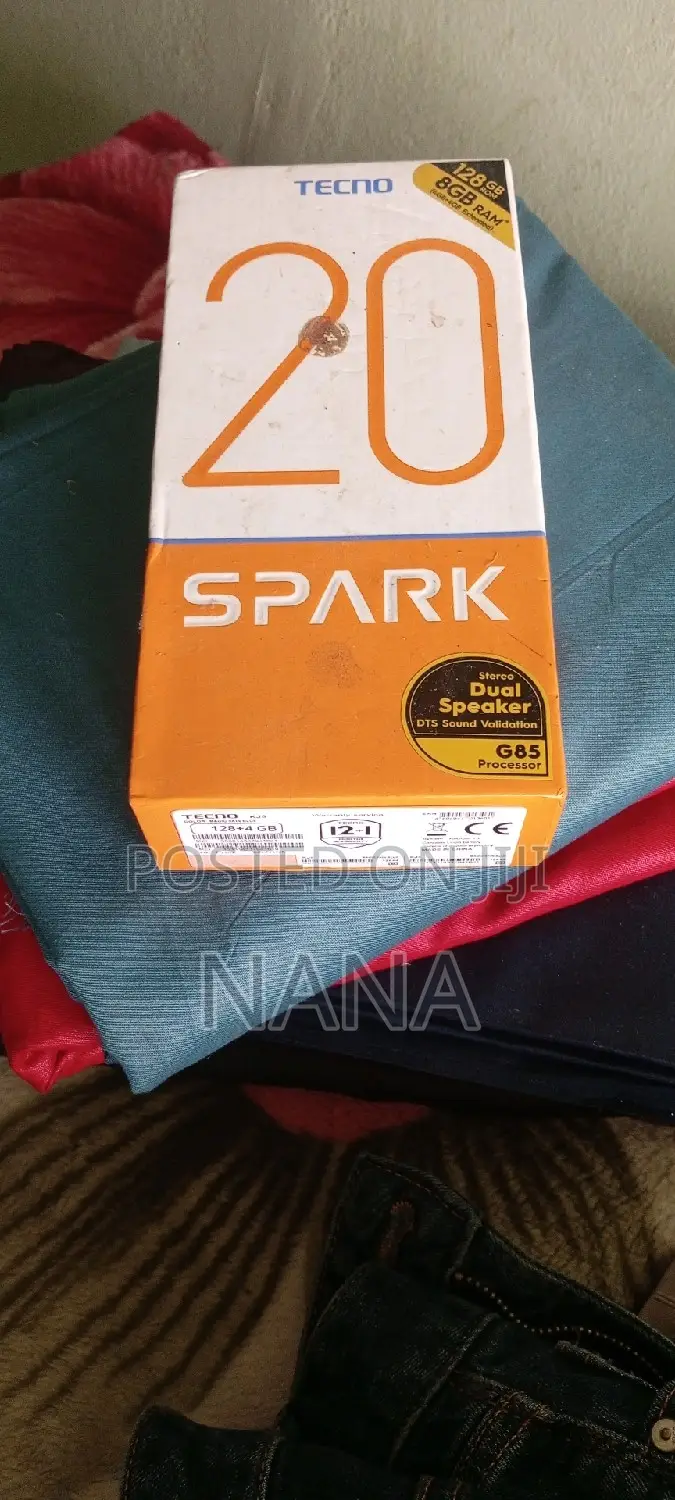 Tecno Spark 20 128 GB Blue