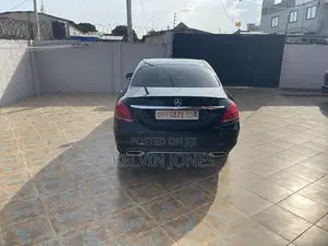 Mercedes-Benz C300 Base 4Matic Sedan AWD (2.0L 4cyl 7A) 2016 Black