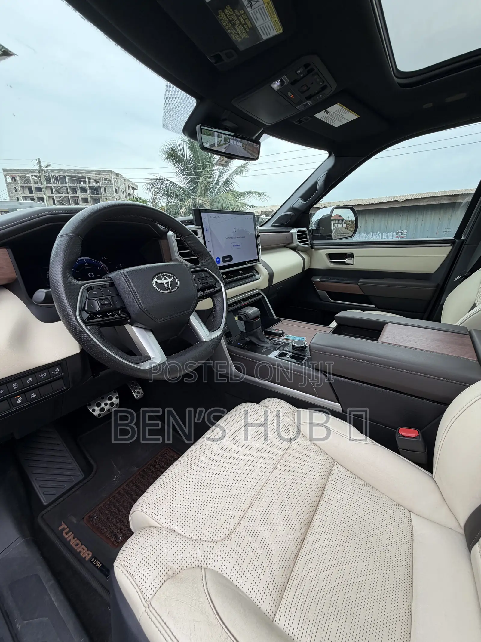 Toyota Tundra 1794 Edition CrewMax 5.5' Bed 2023 Silver