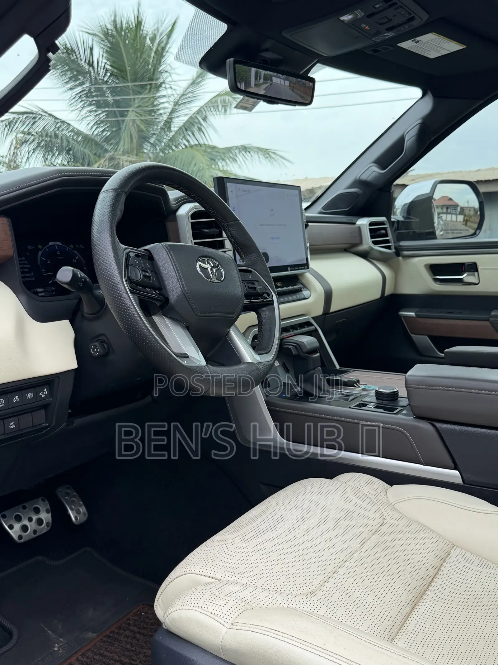 Toyota Tundra 1794 Edition CrewMax 5.5' Bed 2023 Silver