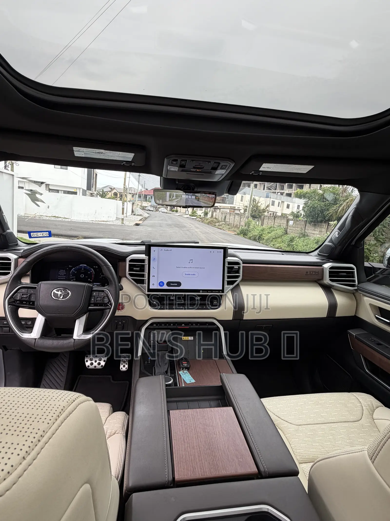 Toyota Tundra 1794 Edition CrewMax 5.5' Bed 2023 Silver