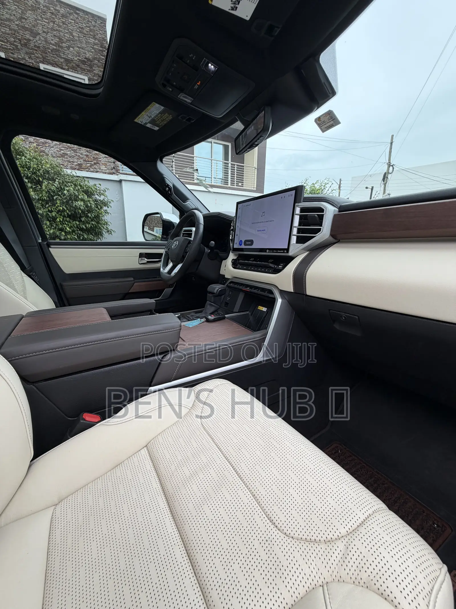 Toyota Tundra 1794 Edition CrewMax 5.5' Bed 2023 Silver