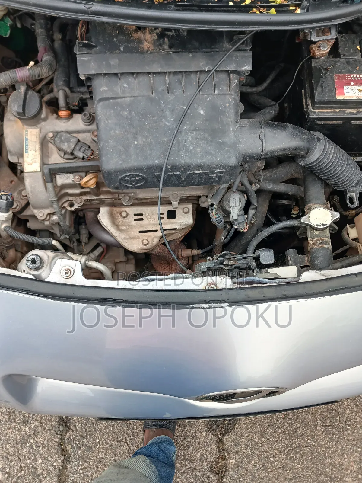 Toyota Vitz 2010 Silver