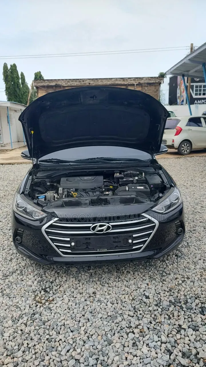 Hyundai Avante 2018 Black