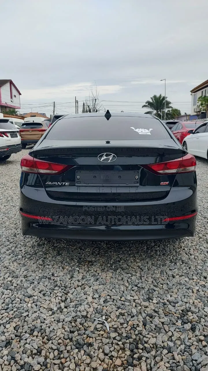 Hyundai Avante 2018 Black