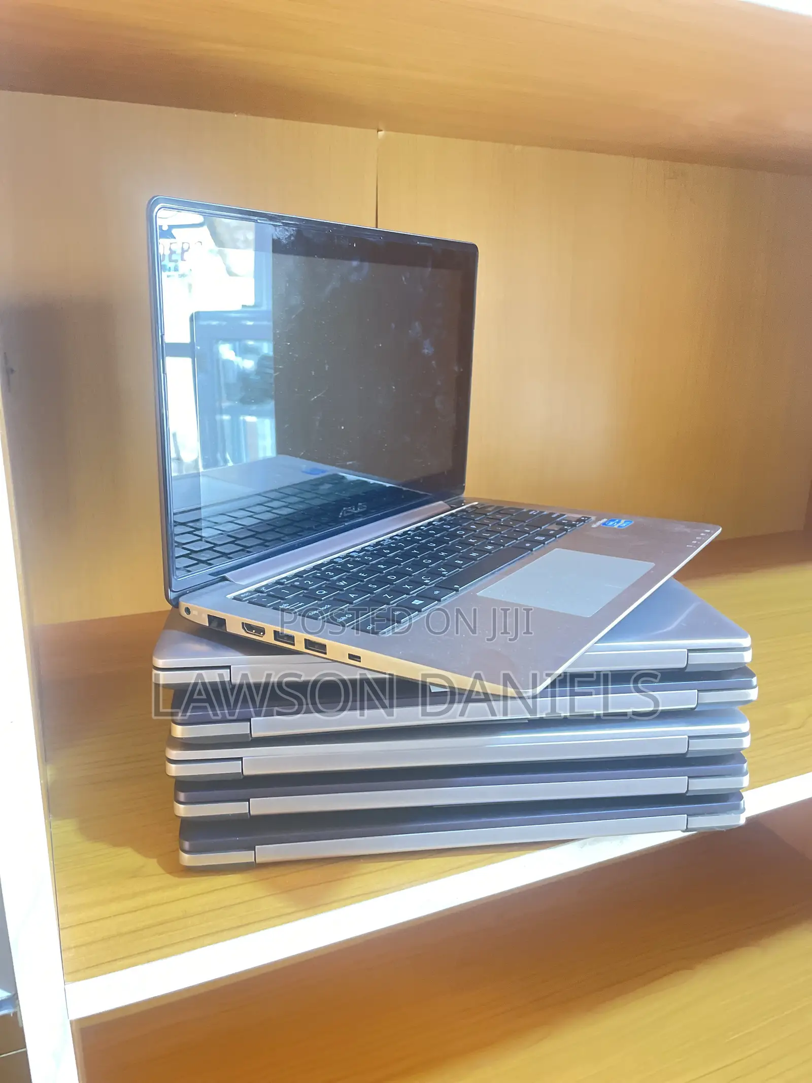 Laptop Asus X201E 4GB Intel Core i3 HDD 500GB