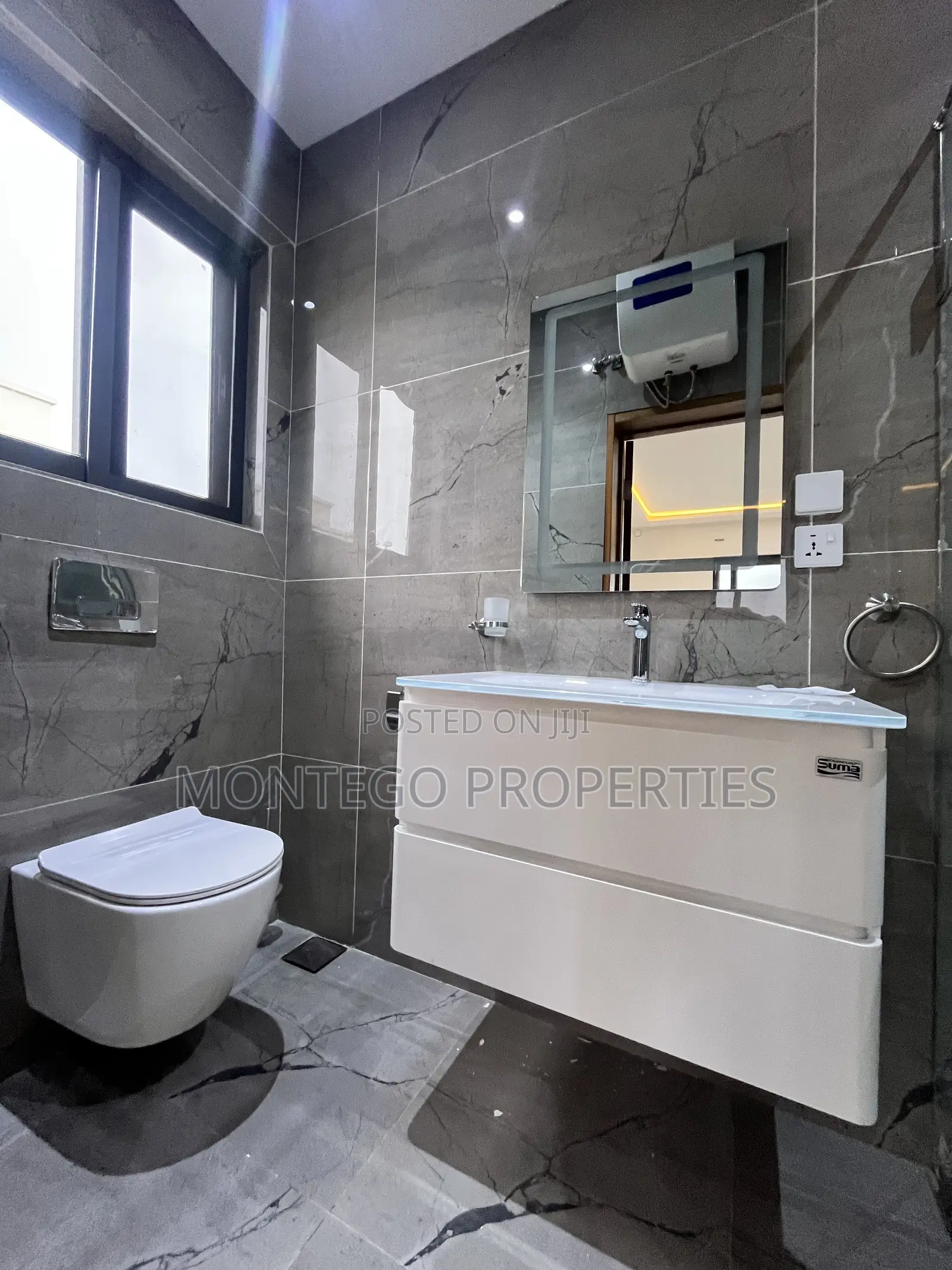 4bdrm Townhouse / Terrace in East Legon for rent