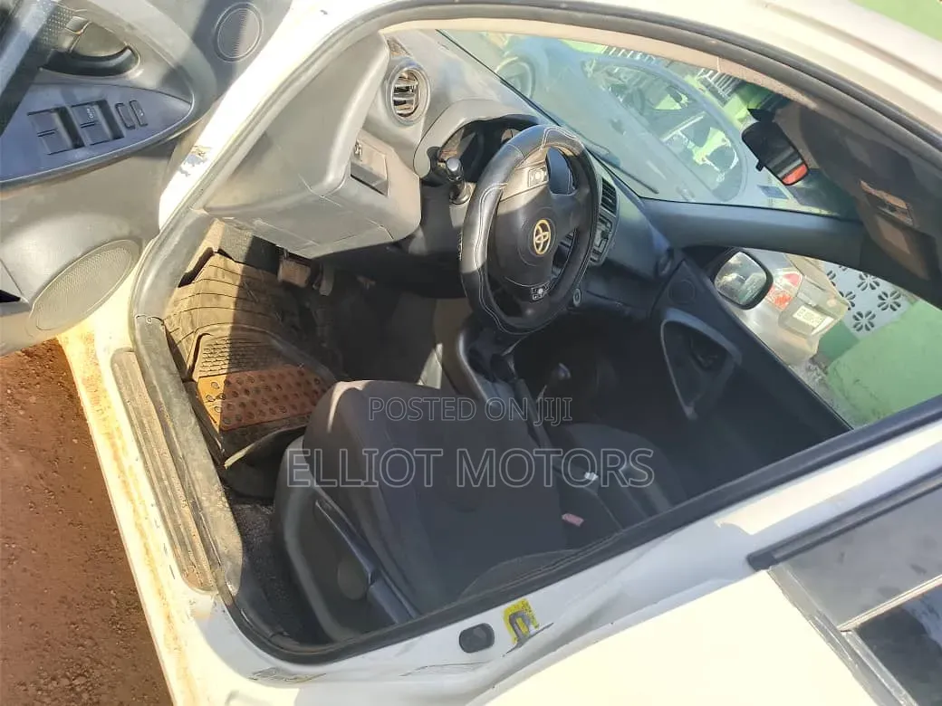 Toyota RAV4 2.5 4x4 2012 White