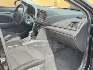 Hyundai Elantra SE Sedan FWD (2.0L 4cyl 6M) 2017 Black