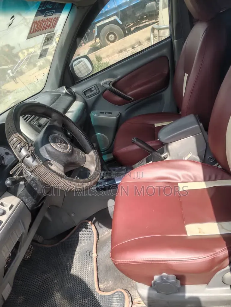 Toyota RAV4 2002 Blue