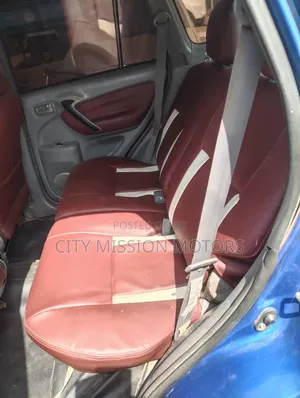 Toyota RAV4 2002 Blue
