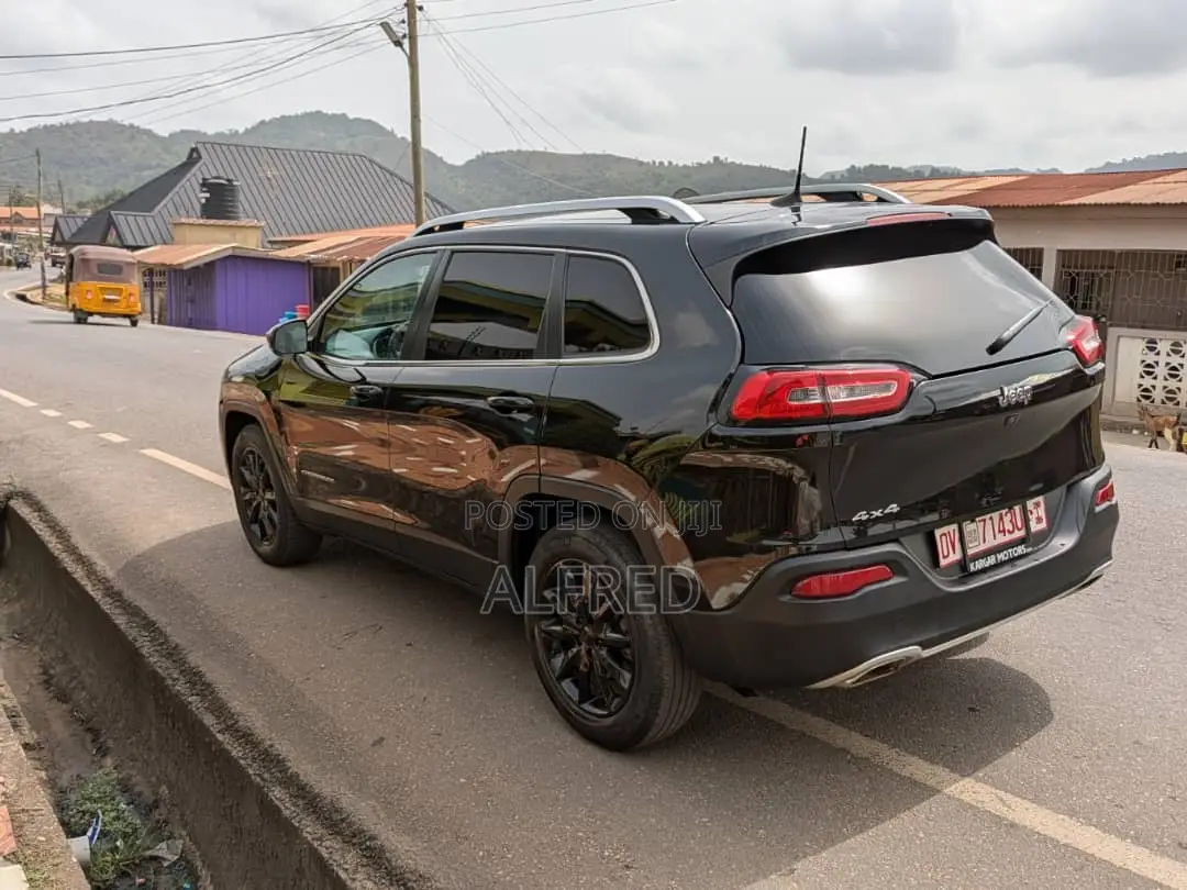 Jeep Cherokee Limited 4x4 2016 Black