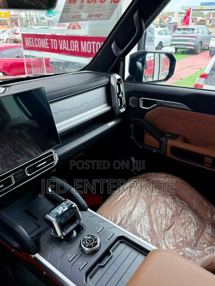 Jetour T2 2025 Beige