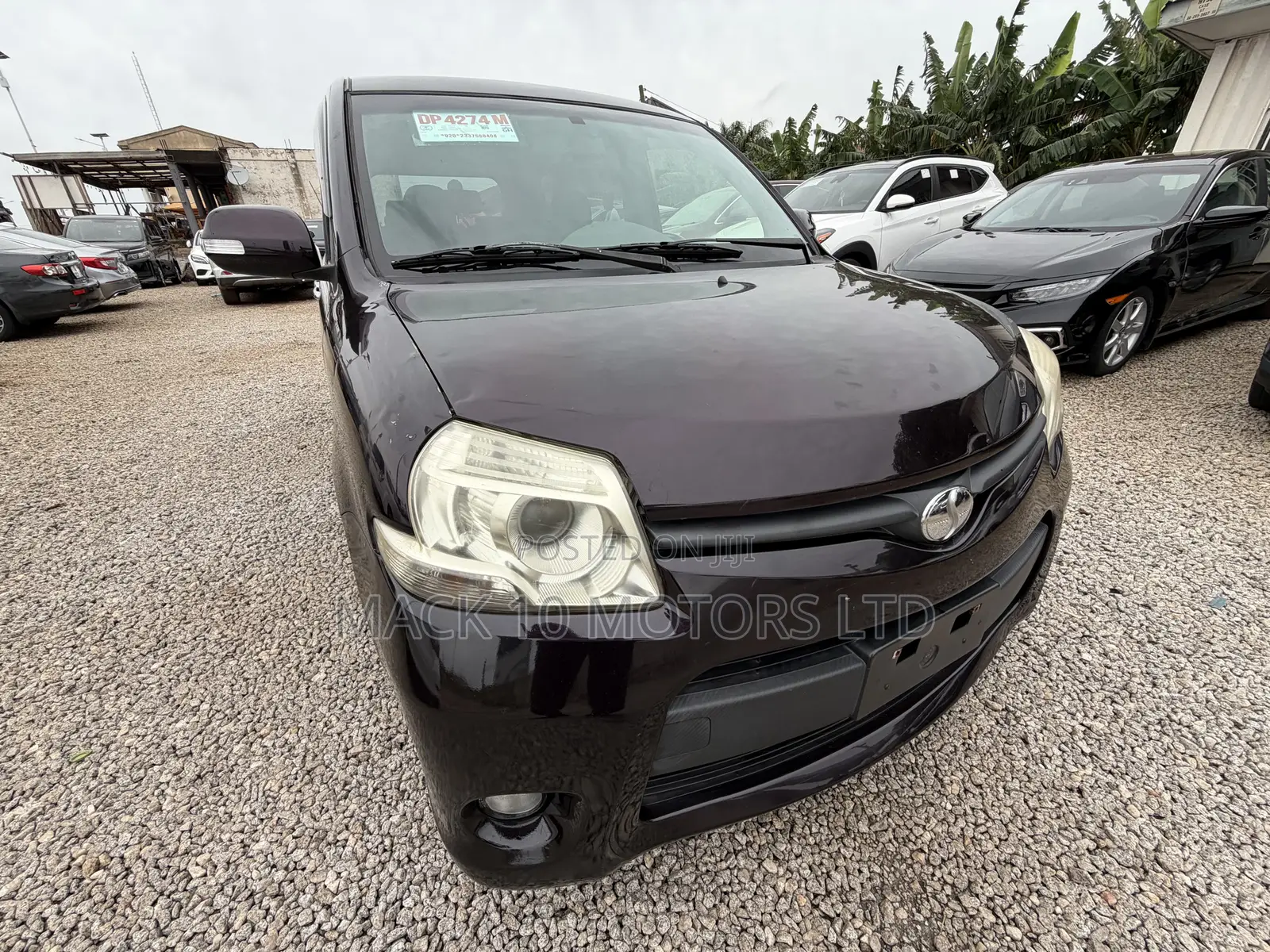 Toyota Sienta 1.5 FWD 2013 Burgundy
