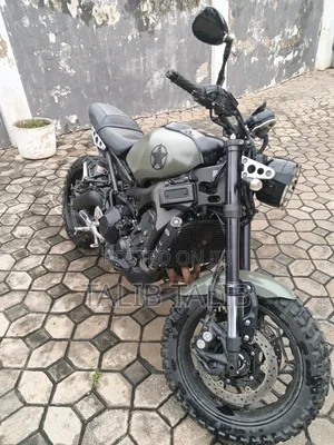 Yamaha 2021 Black