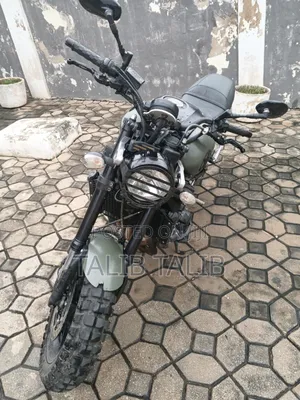 Yamaha 2021 Black