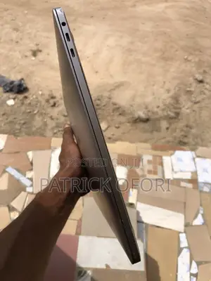 Laptop Apple MacBook Pro 2018 16GB Intel Core i7 SSD 256GB