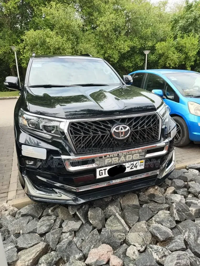 Toyota Land Cruiser Prado 2.4 Petrol 2024 Black