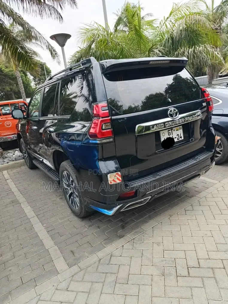 Toyota Land Cruiser Prado 2.4 Petrol 2024 Black