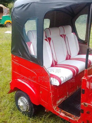 Bajaj RE 2023 Red
