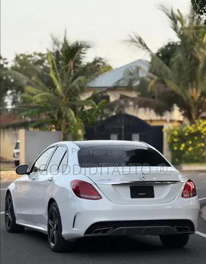 Mercedes-Benz C450 2016 White
