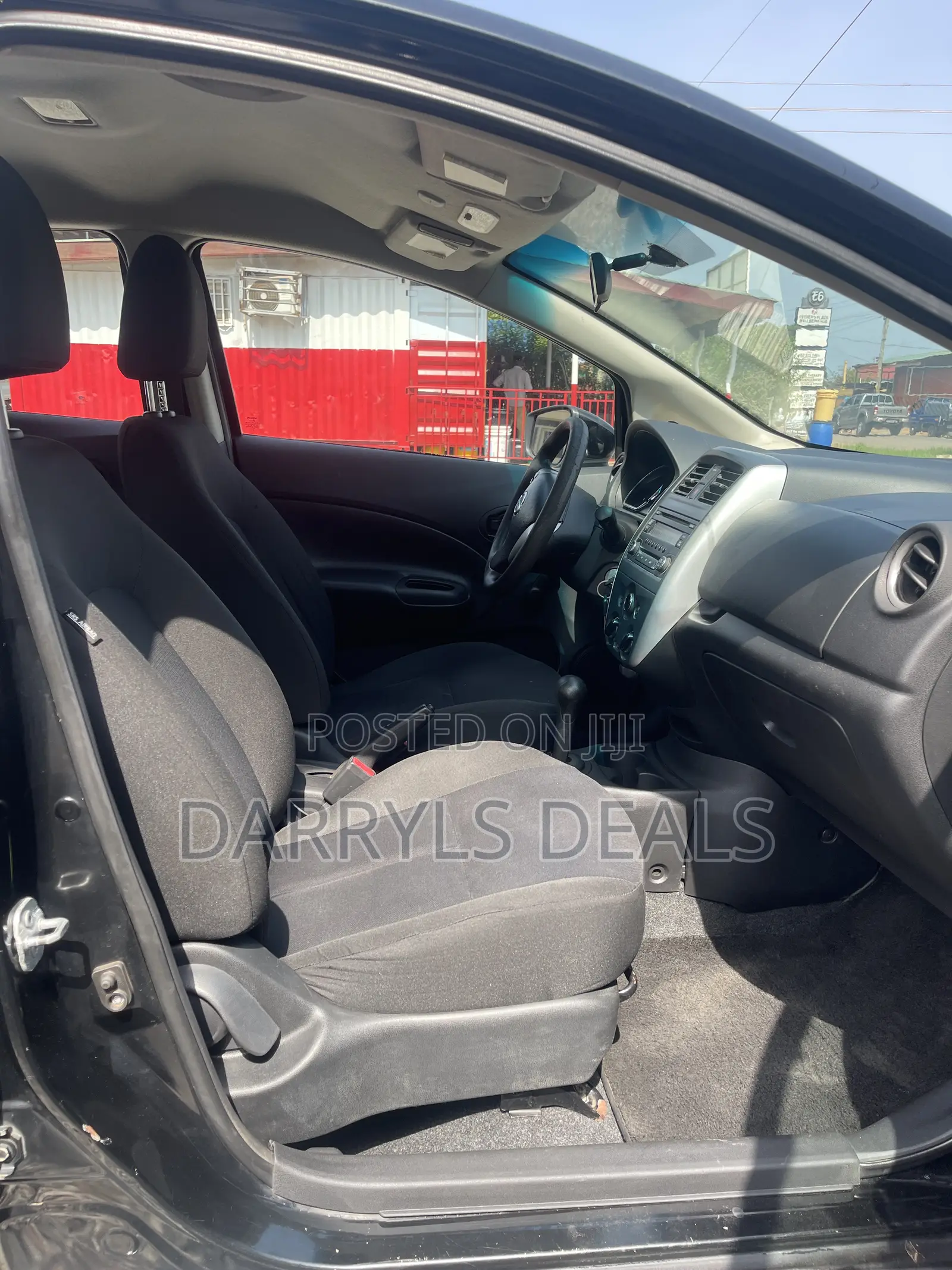 Nissan Versa 1.6 S 2016 Black
