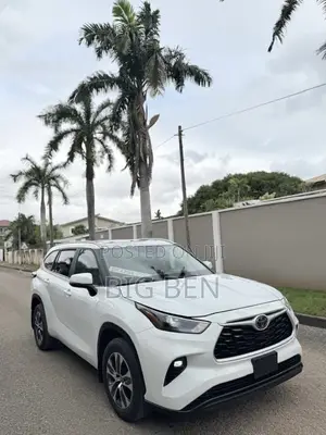 Toyota Highlander XLE AWD 2023 White