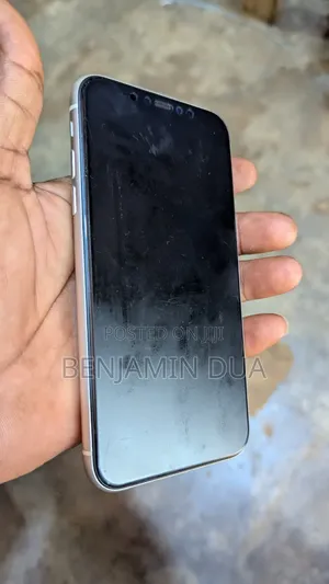 Apple iPhone 11 64 GB White