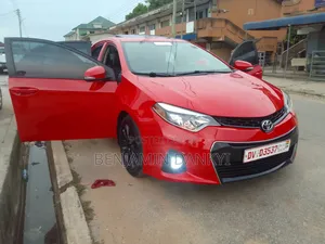 Toyota Corolla 2016 Red