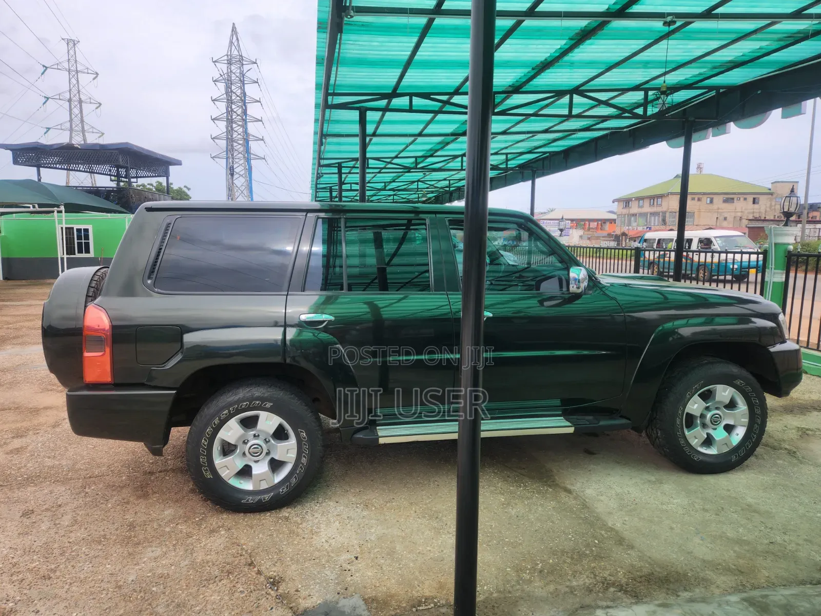 Nissan 1400 2017 Green
