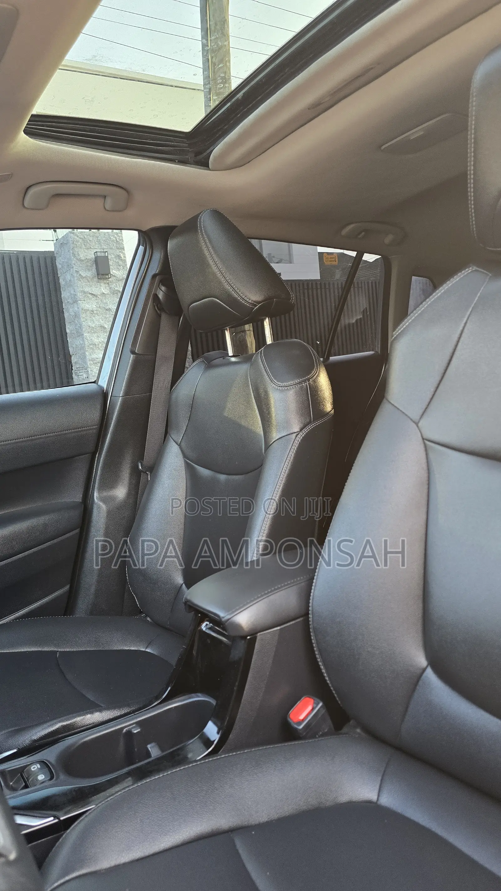 Toyota Corolla Cross XLE 4WD 2024 Silver