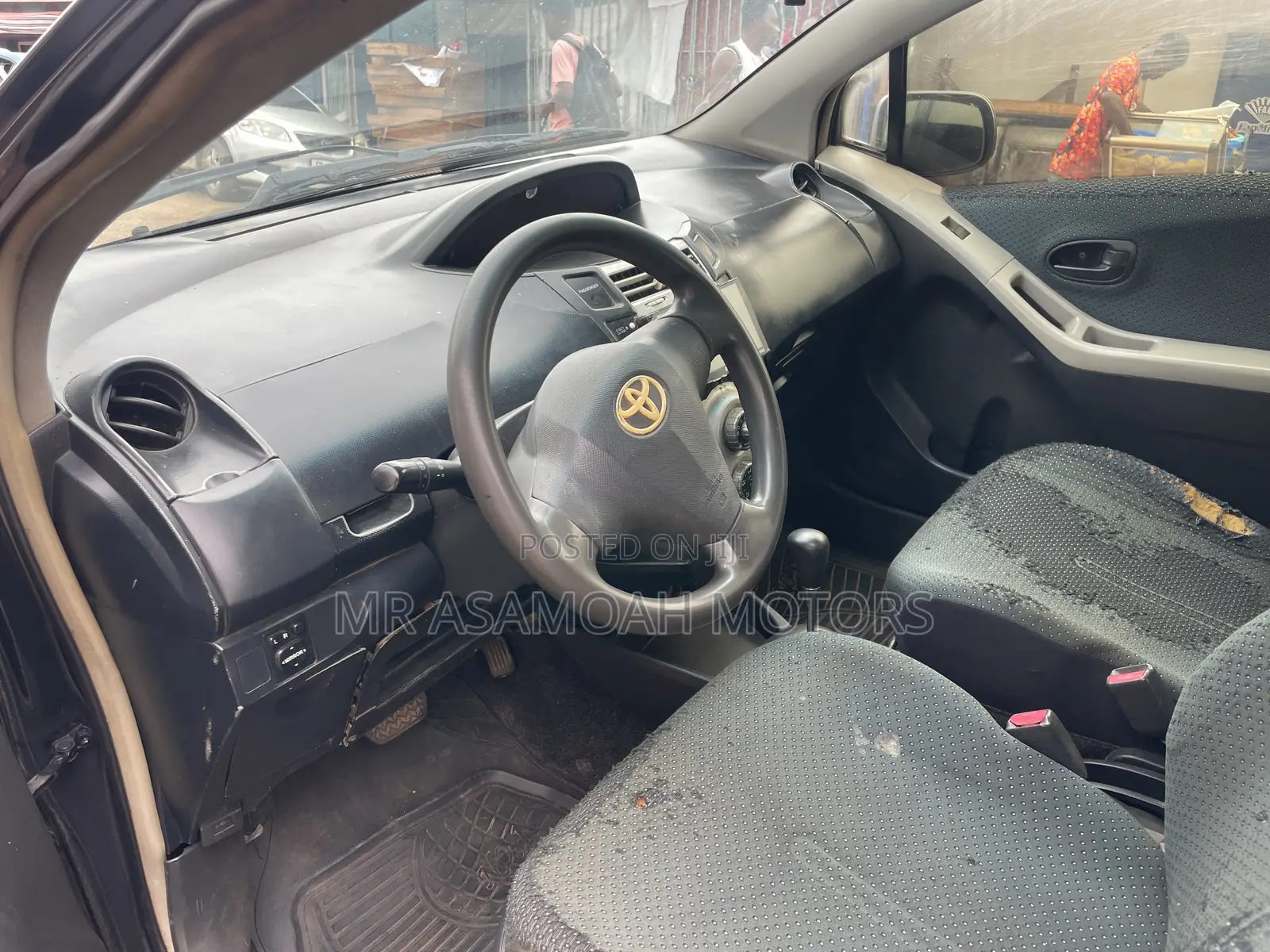 Toyota Vitz 1.3 AWD 5dr 2010 Black