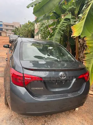 Toyota Corolla SE 4dr Sedan (1.8L 4cyl CVT) 2017 Gray