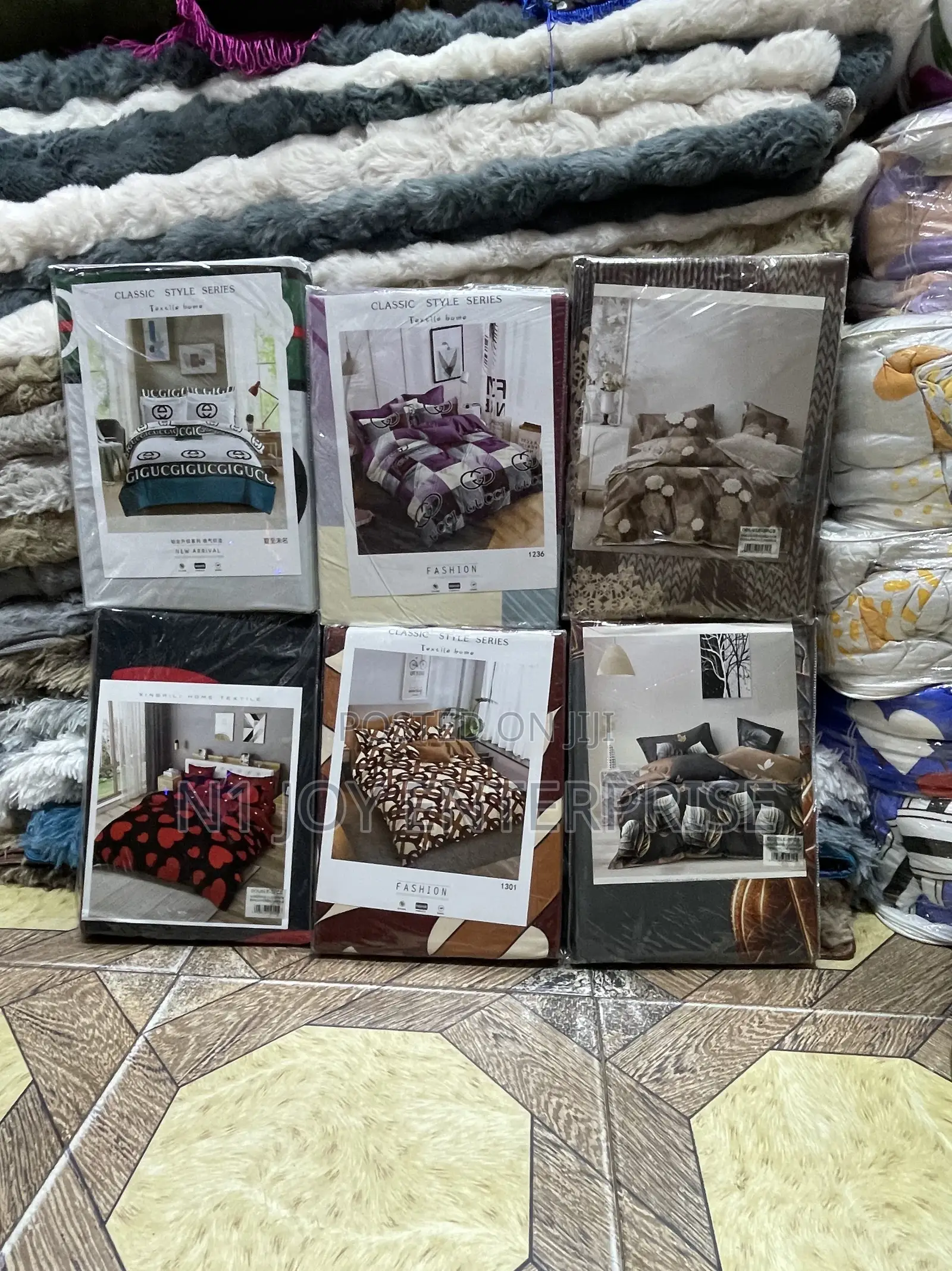Bedspread , Bed Sheets and Duvet