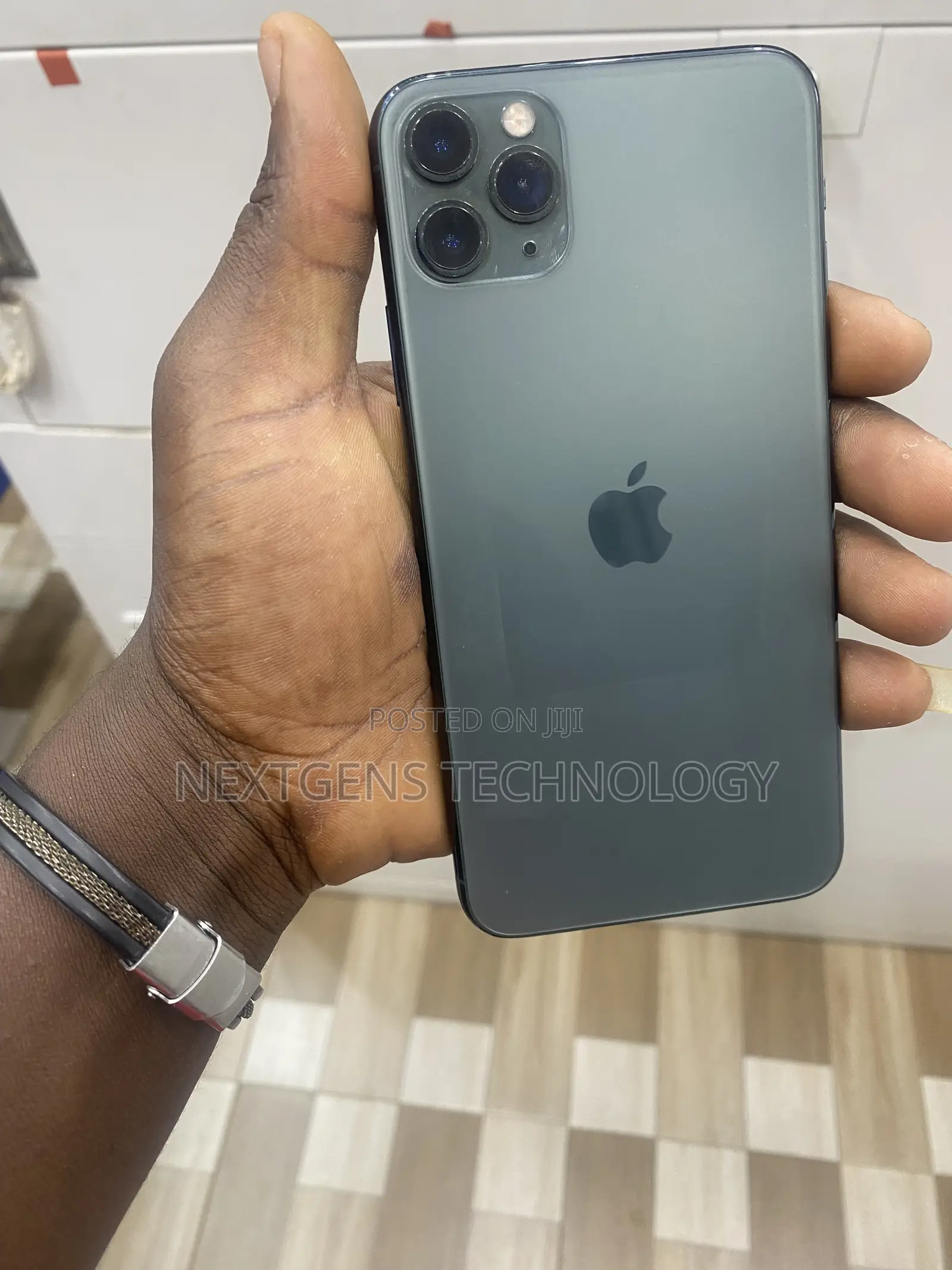 Apple iPhone 11 Pro Max 64 GB Green