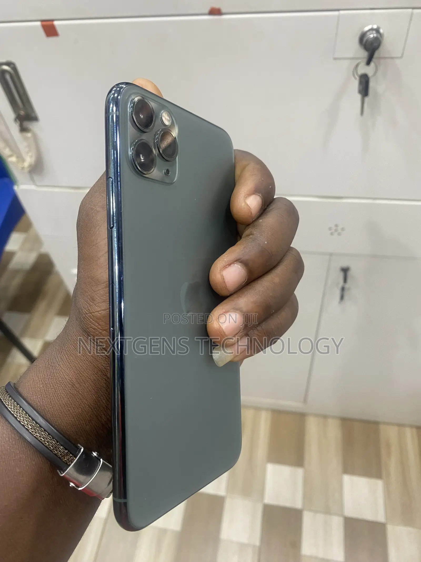 Apple iPhone 11 Pro Max 64 GB Green