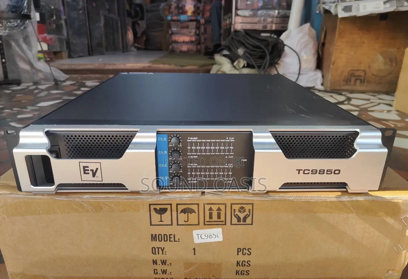 Electro-Voice (Ev) Tc9850 4-Channel Power Amplifier