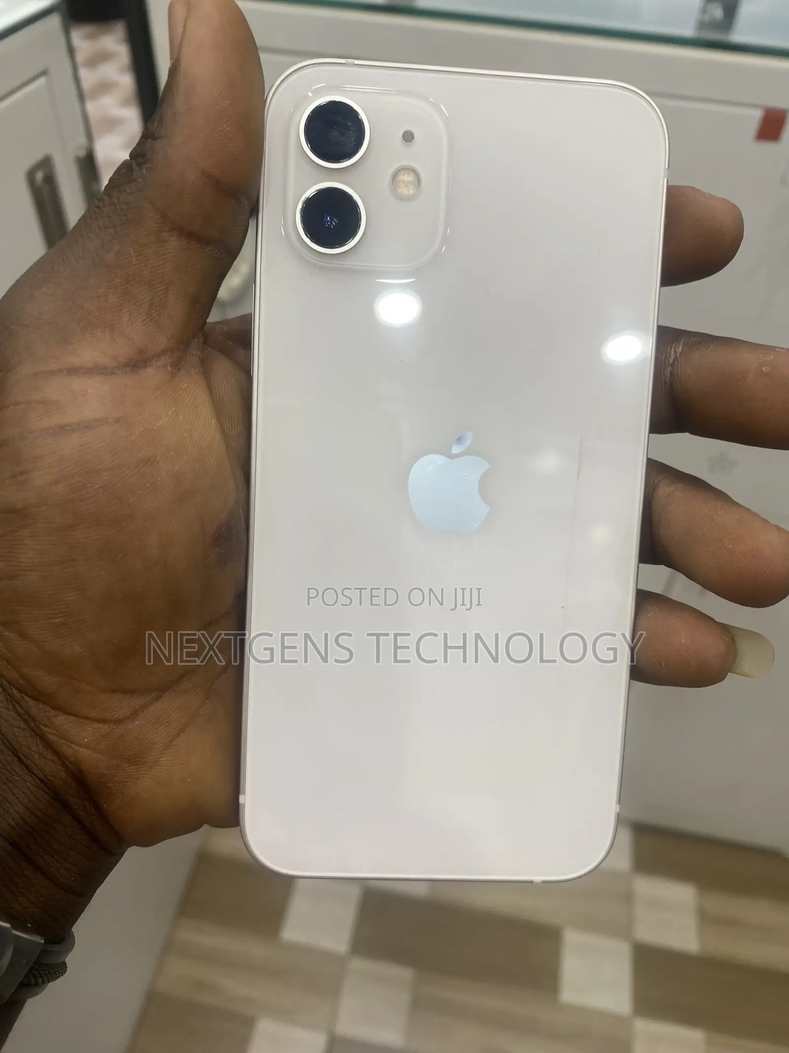 Apple iPhone 12 64 GB White