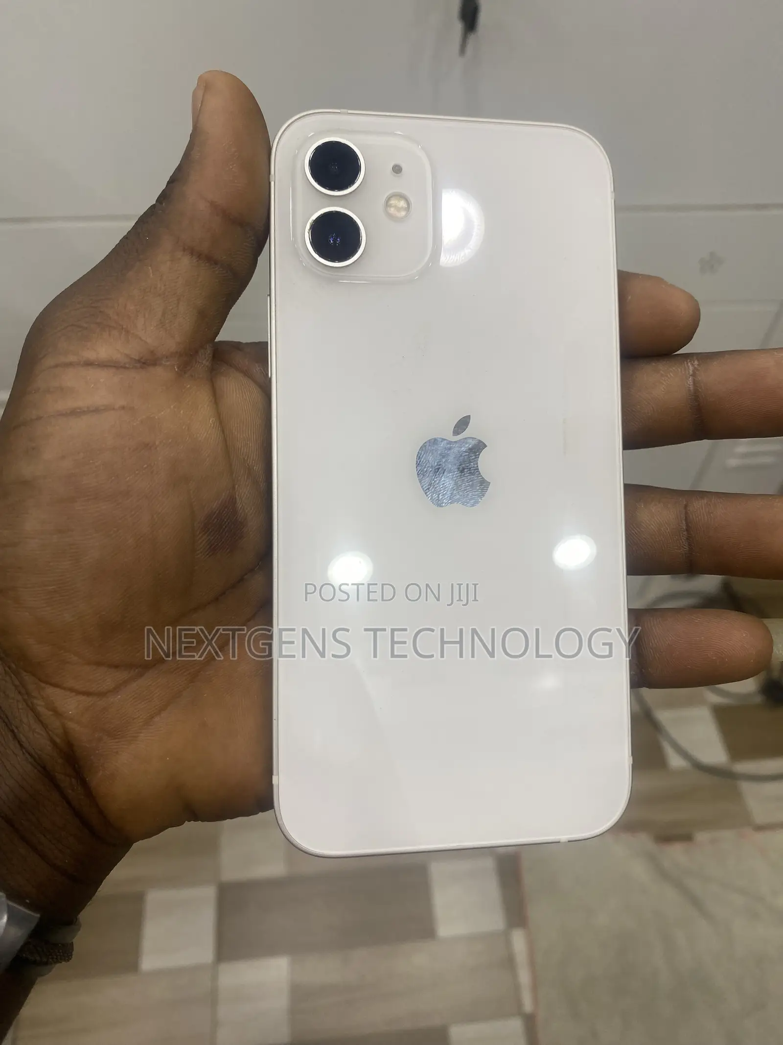 Apple iPhone 12 64 GB White