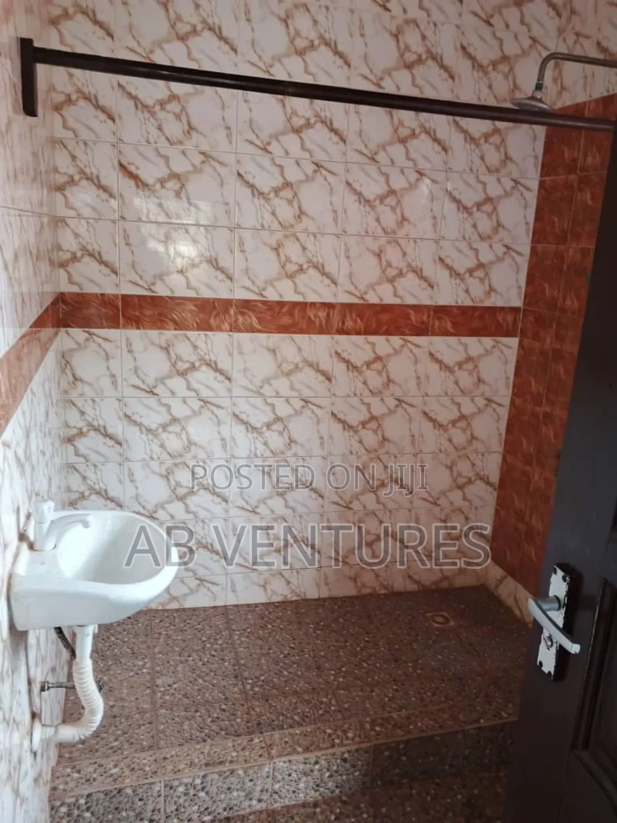 1bdrm Apartment in Oyibi Bush Canteen for rent