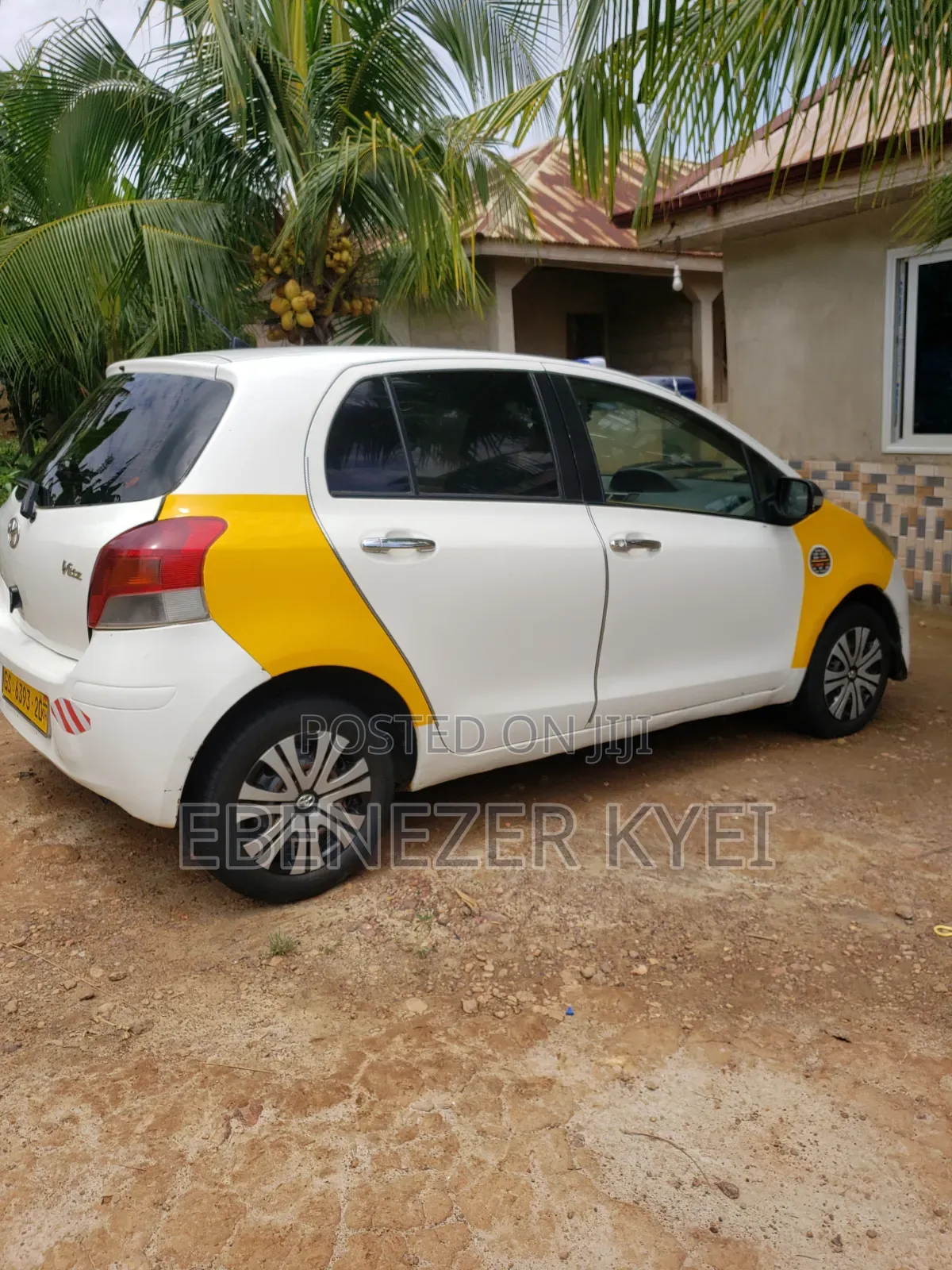 Toyota Vitz 1.3 AWD 5dr 2010 White