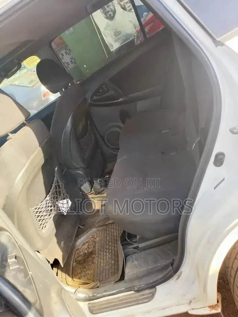 Toyota RAV4 2.5 4x4 2012 White