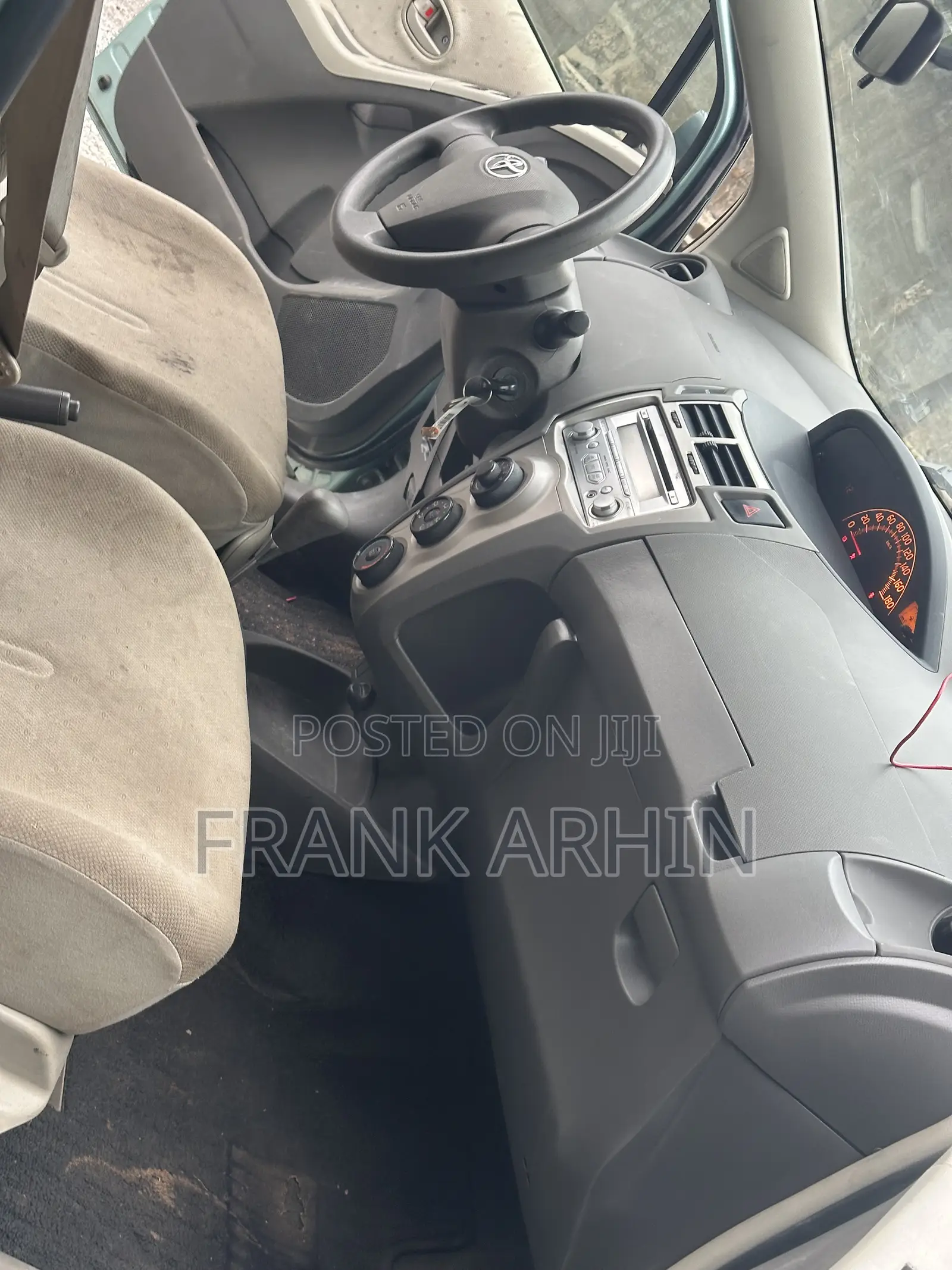 Toyota Vitz 2010 Gray